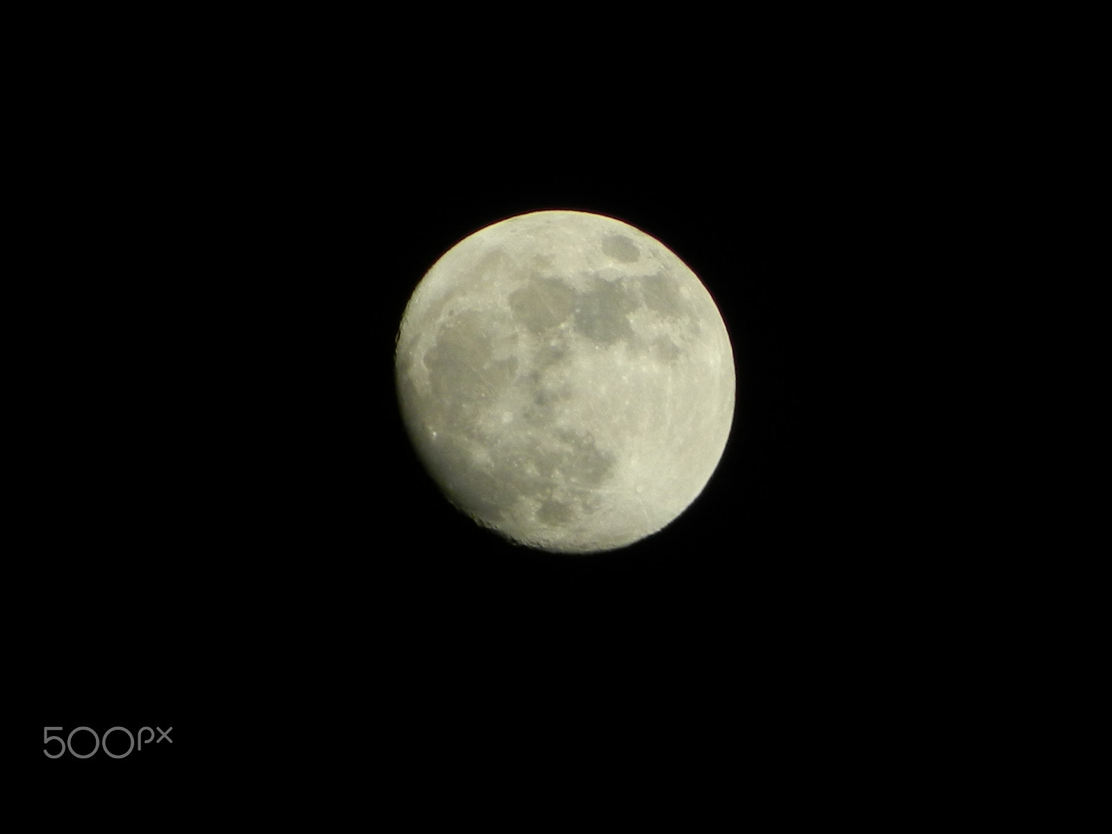 Nikon COOLPIX L310 sample photo. Moon photography