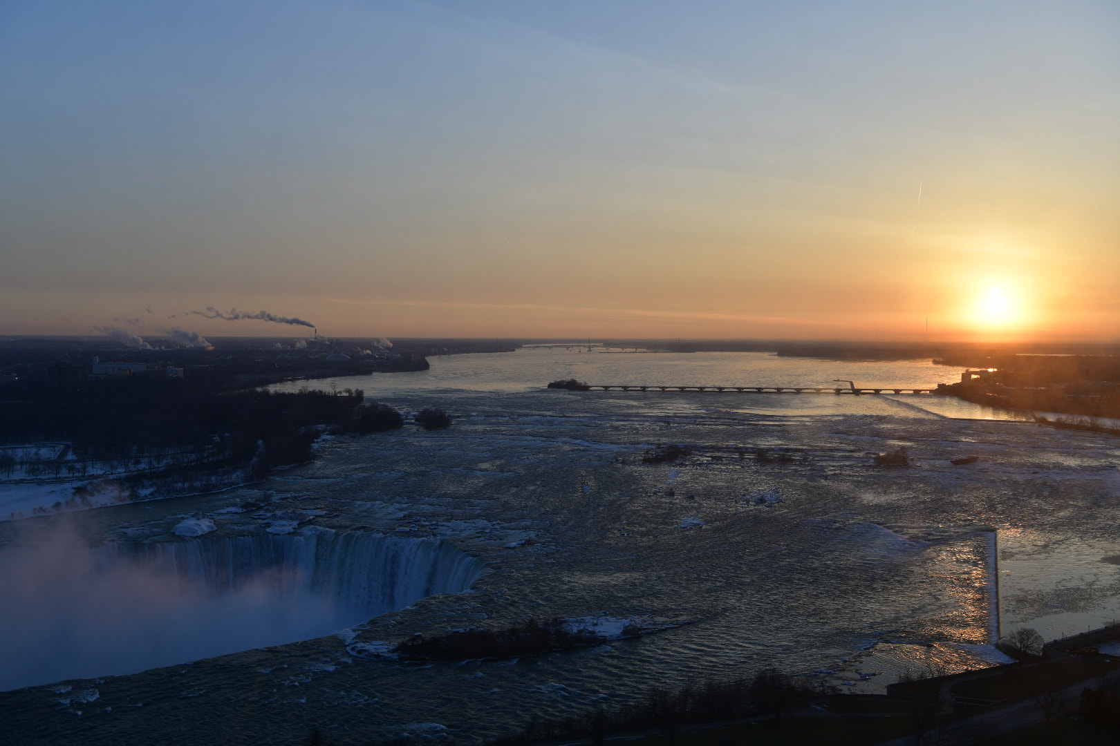 Nikon D850 + Nikon AF-S Nikkor 24-70mm F2.8E ED VR sample photo. Sunrise over niagara falls (canadian side). winter 2018 photography