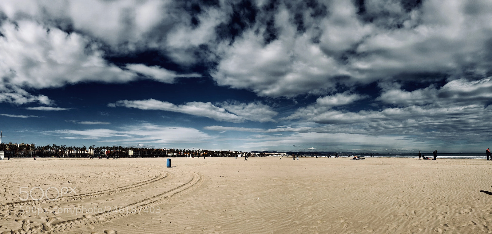 Apple iPhone X sample photo. Sand and clouds photography