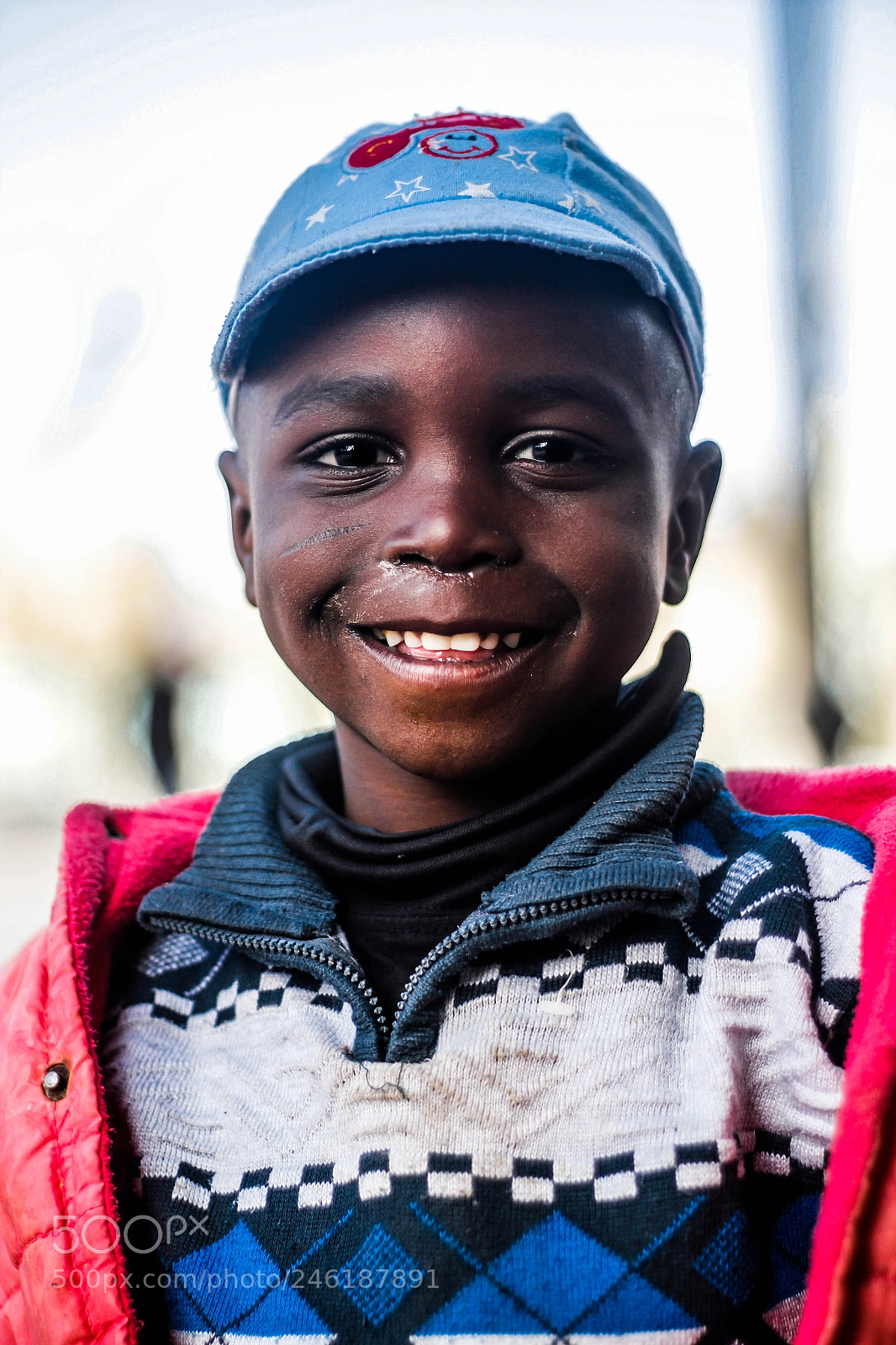Canon EOS 550D (EOS Rebel T2i / EOS Kiss X4) sample photo. Poor smile photography