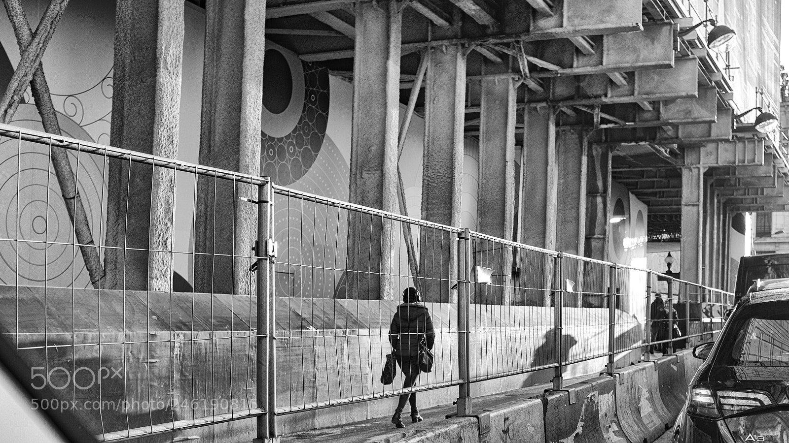 Fujifilm X100T sample photo. Paris samaritaine back light photography