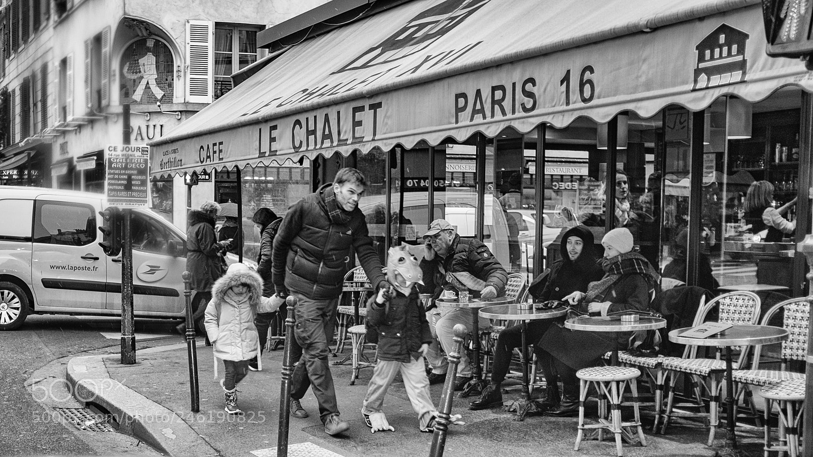 Fujifilm X100T sample photo. Paris carnaval look at photography