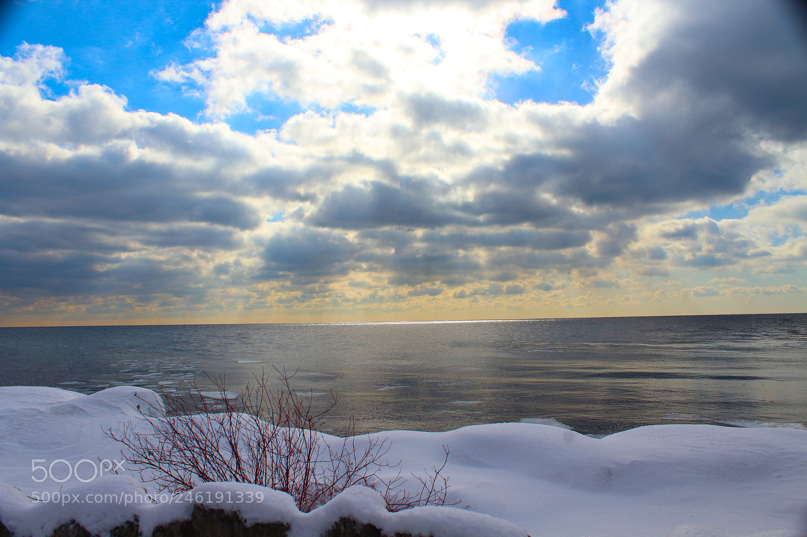 Canon EOS 1200D (EOS Rebel T5 / EOS Kiss X70 / EOS Hi) sample photo. Over yonder the waters photography