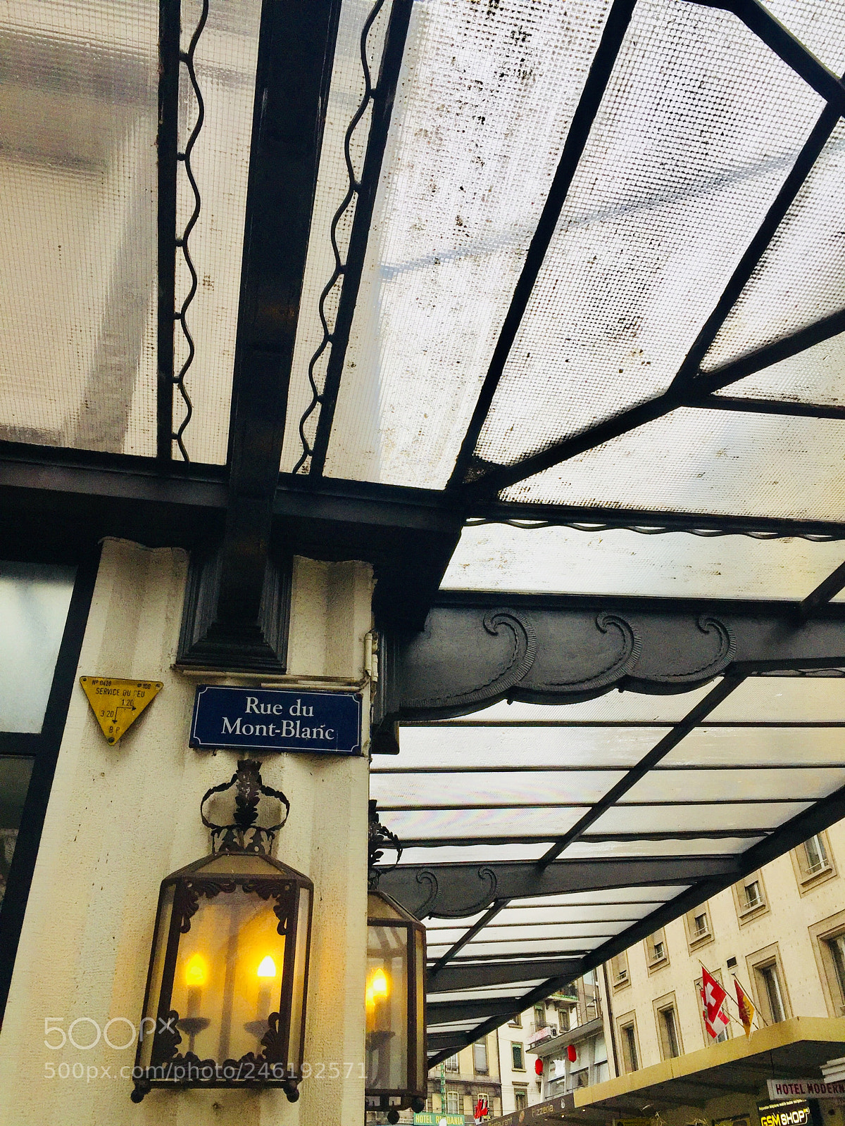Apple iPhone 6 Plus sample photo. Geneve photography