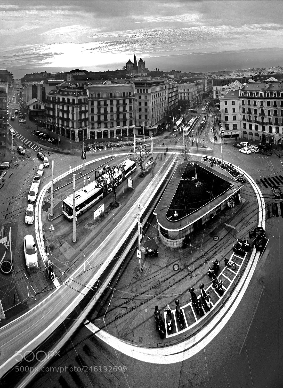 Nikon D40 sample photo. Traffic blurs in central photography