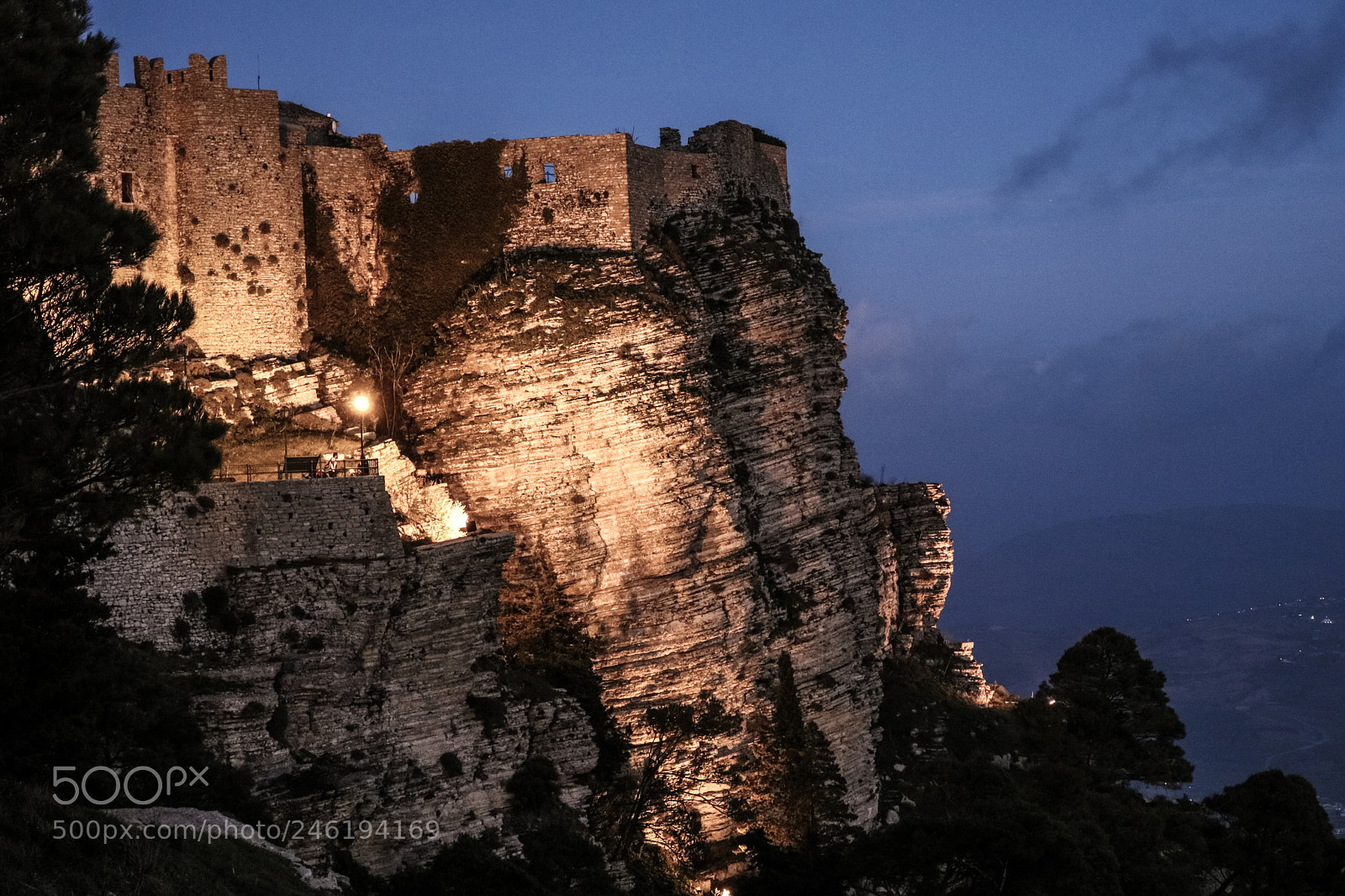 Canon EOS 750D (EOS Rebel T6i / EOS Kiss X8i) sample photo. Castello di venere photography