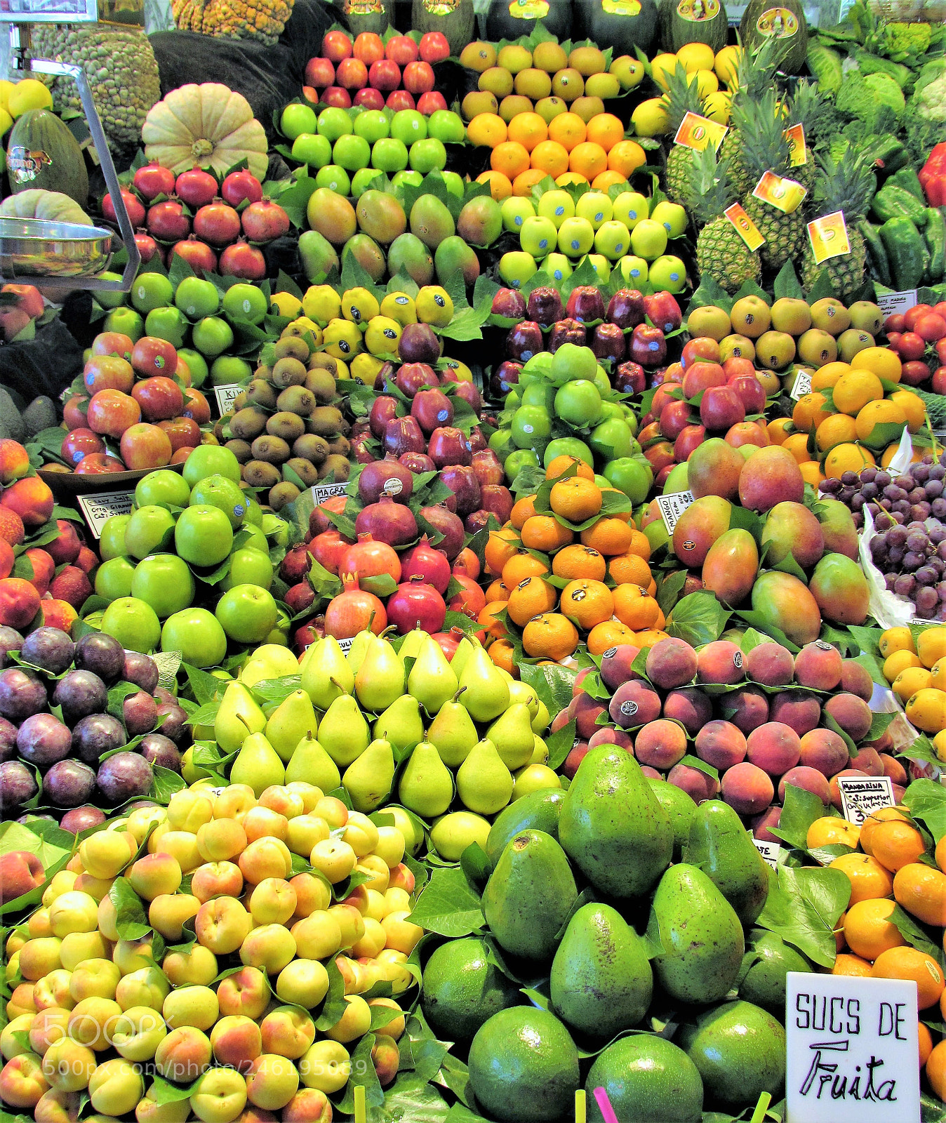 Canon PowerShot SX30 IS sample photo. Fruts in barcelona market photography