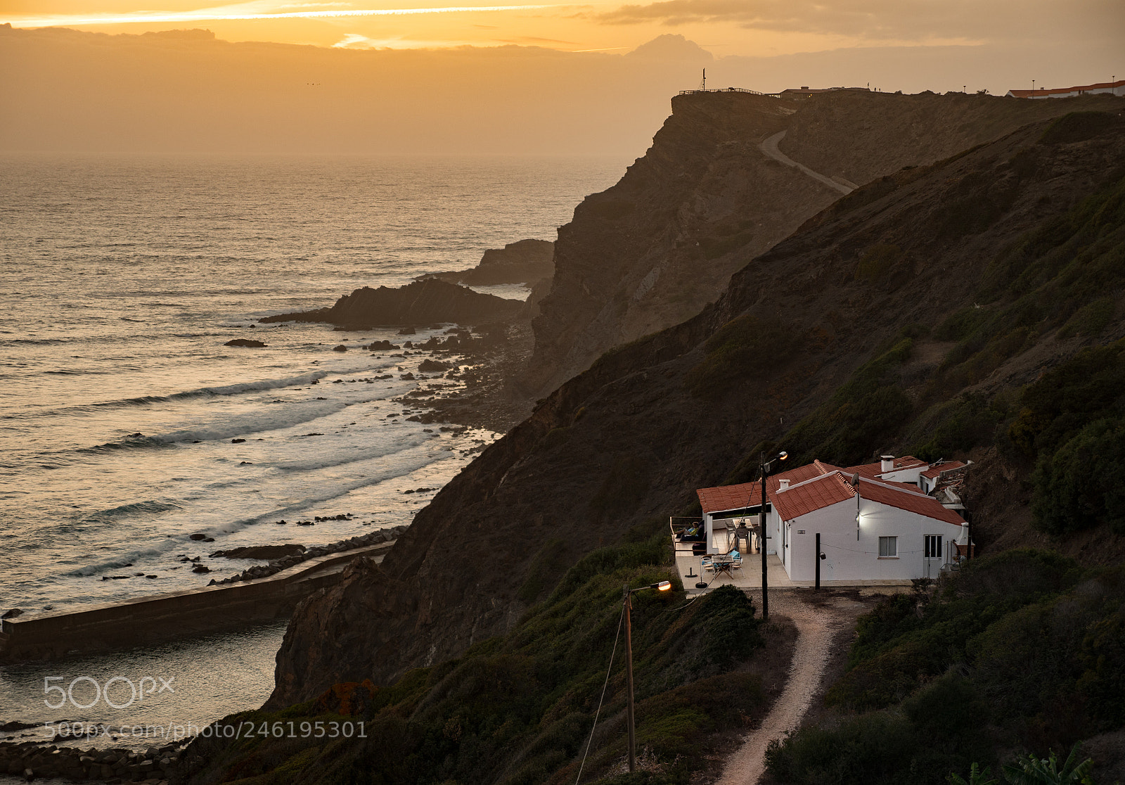 Panasonic Lumix DC-GH5 sample photo. Portugal beach hut photography