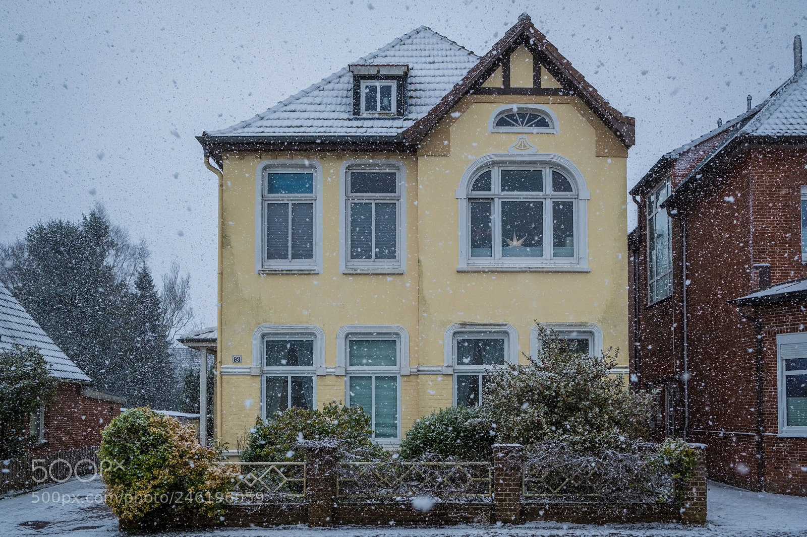 Fujifilm X-T2 sample photo. Haus mit schnee photography