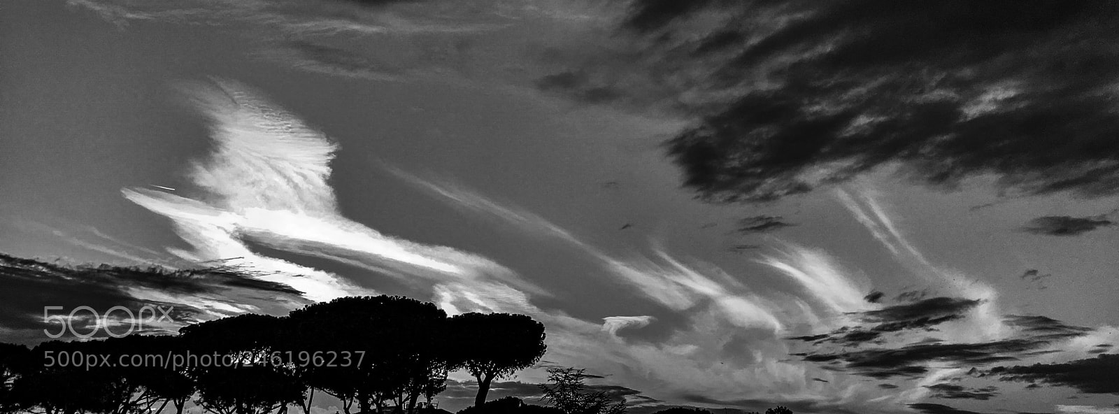 Apple iPhone SE sample photo. The sky over rome photography