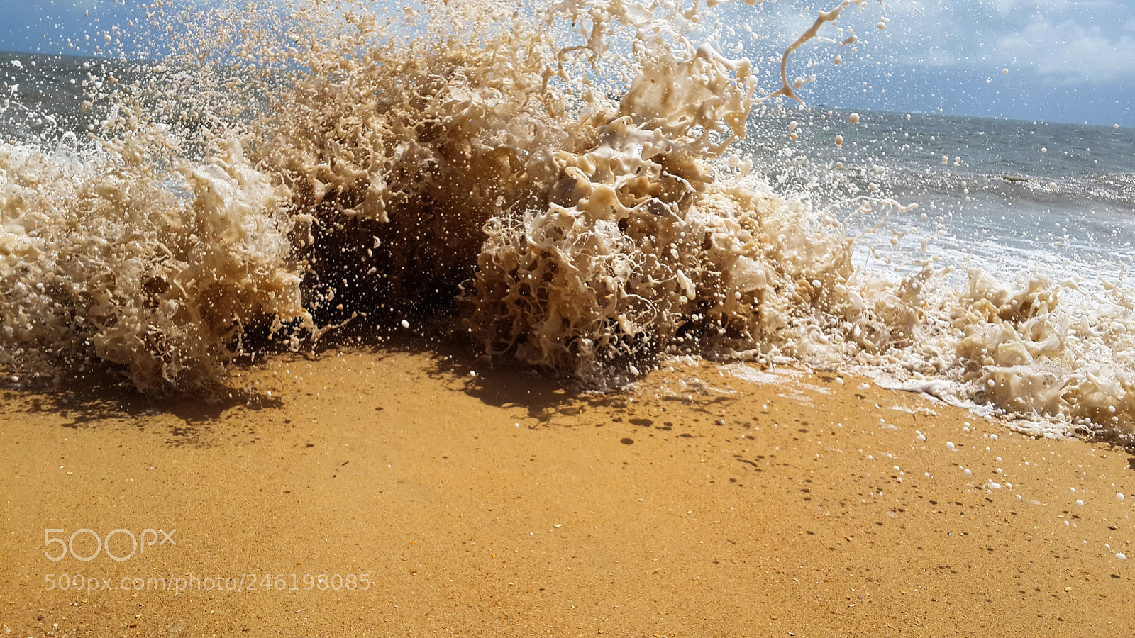 Canon EOS 700D (EOS Rebel T5i / EOS Kiss X7i) sample photo. When water meets sand photography