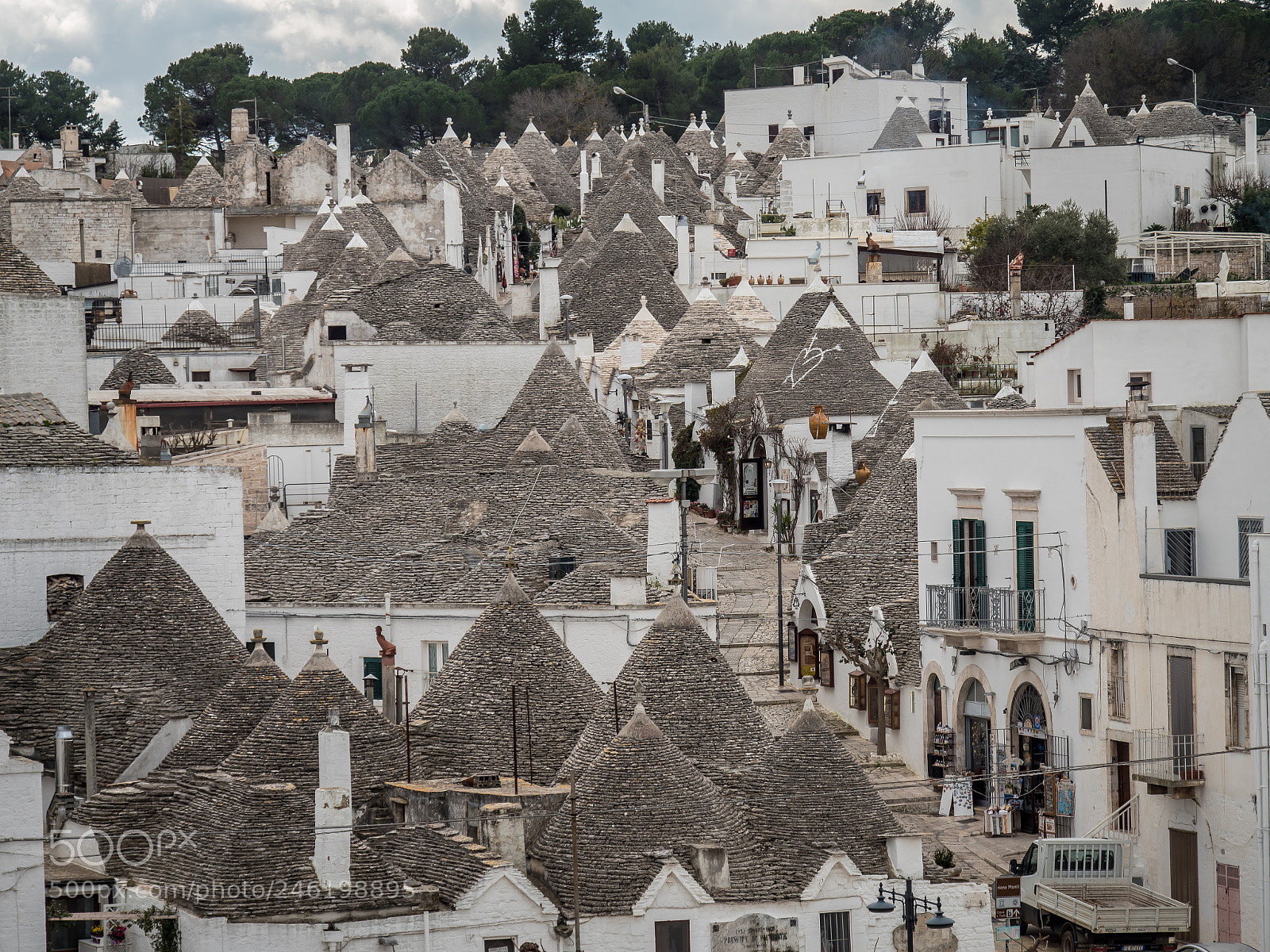 Panasonic Lumix DMC-GX8 sample photo. Alberobello photography