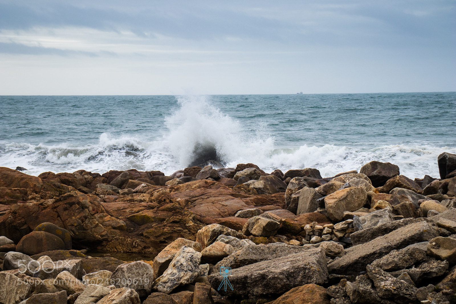 Canon EOS 77D (EOS 9000D / EOS 770D) sample photo. Wave photography