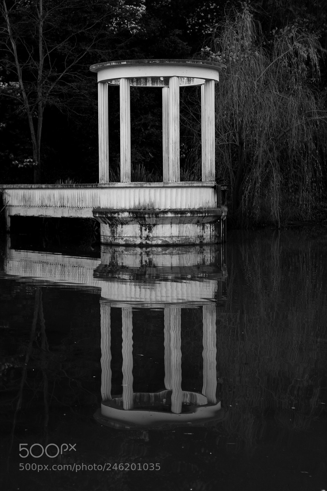 Canon EOS 550D (EOS Rebel T2i / EOS Kiss X4) sample photo. Muelle muerto photography