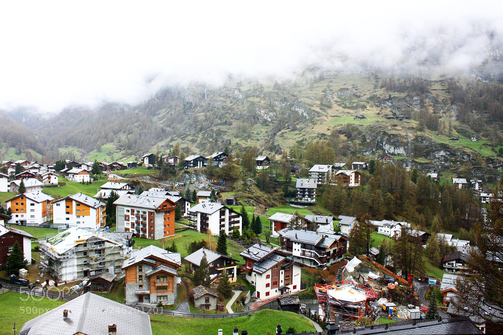 Canon EOS 500D (EOS Rebel T1i / EOS Kiss X3) sample photo. Zermatt, switzerland photography