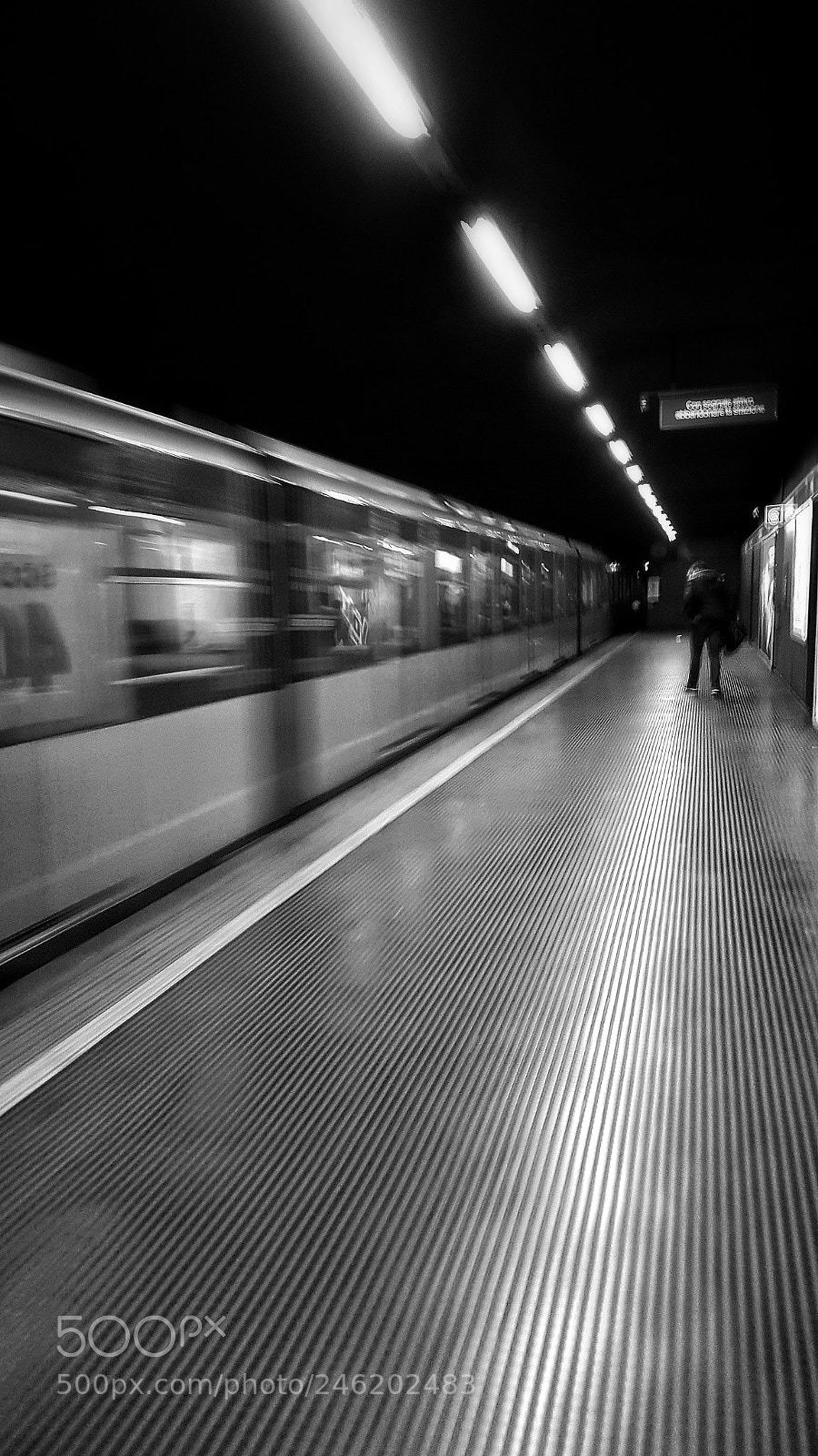 Samsung Galaxy S6 sample photo. Underground photography