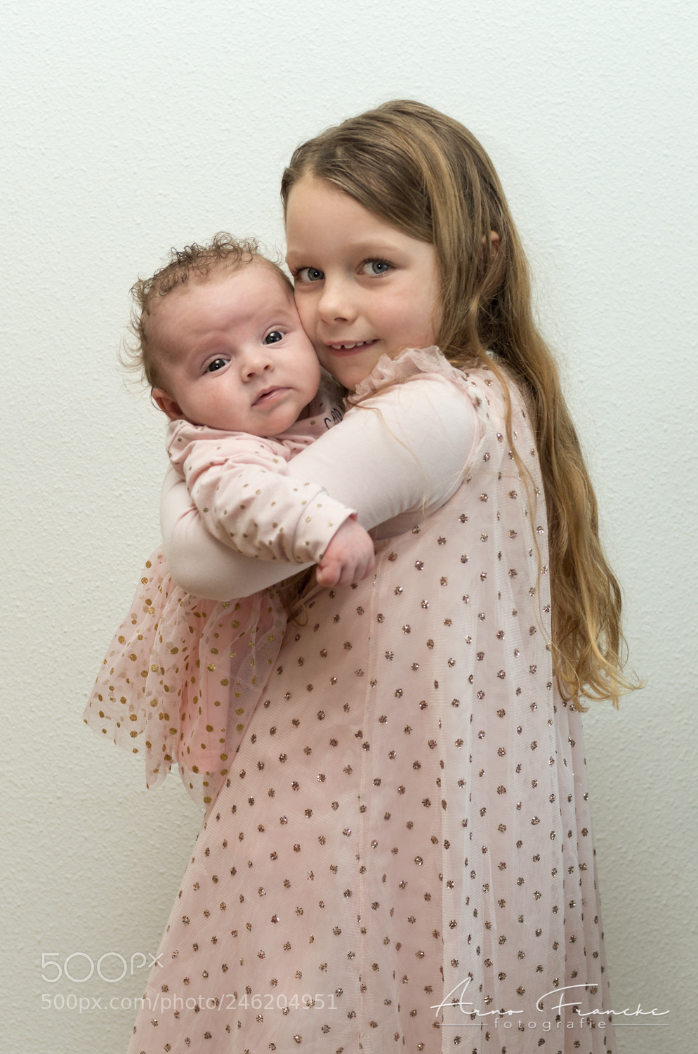 Pentax K-5 IIs sample photo. Sisters photography