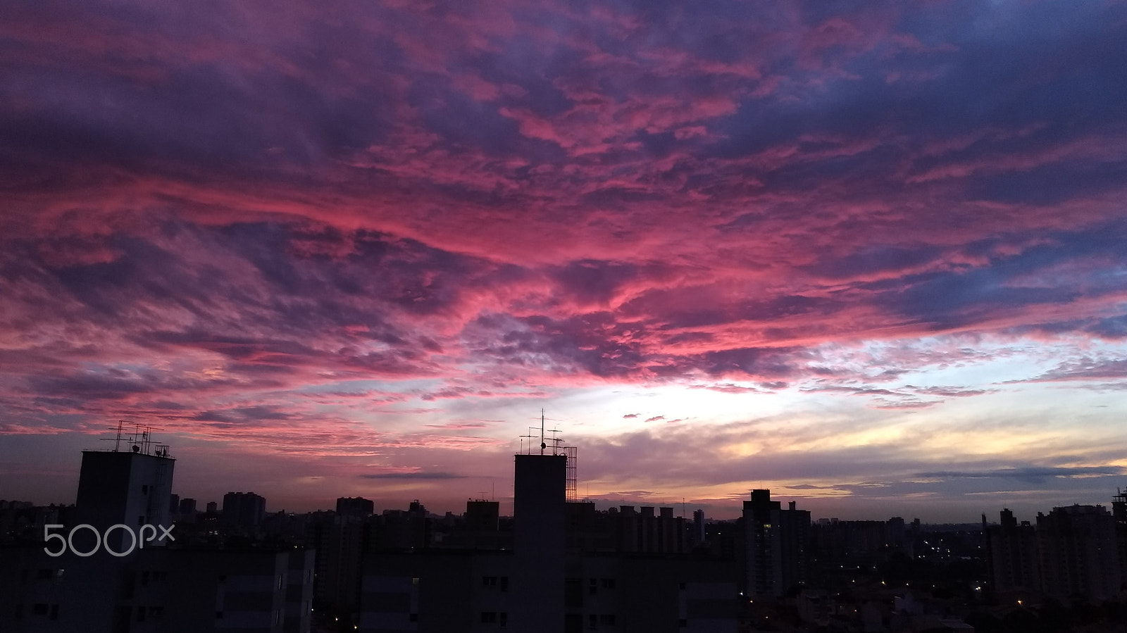 ASUS ZE553KL sample photo. Pink dawn in sao paulo photography