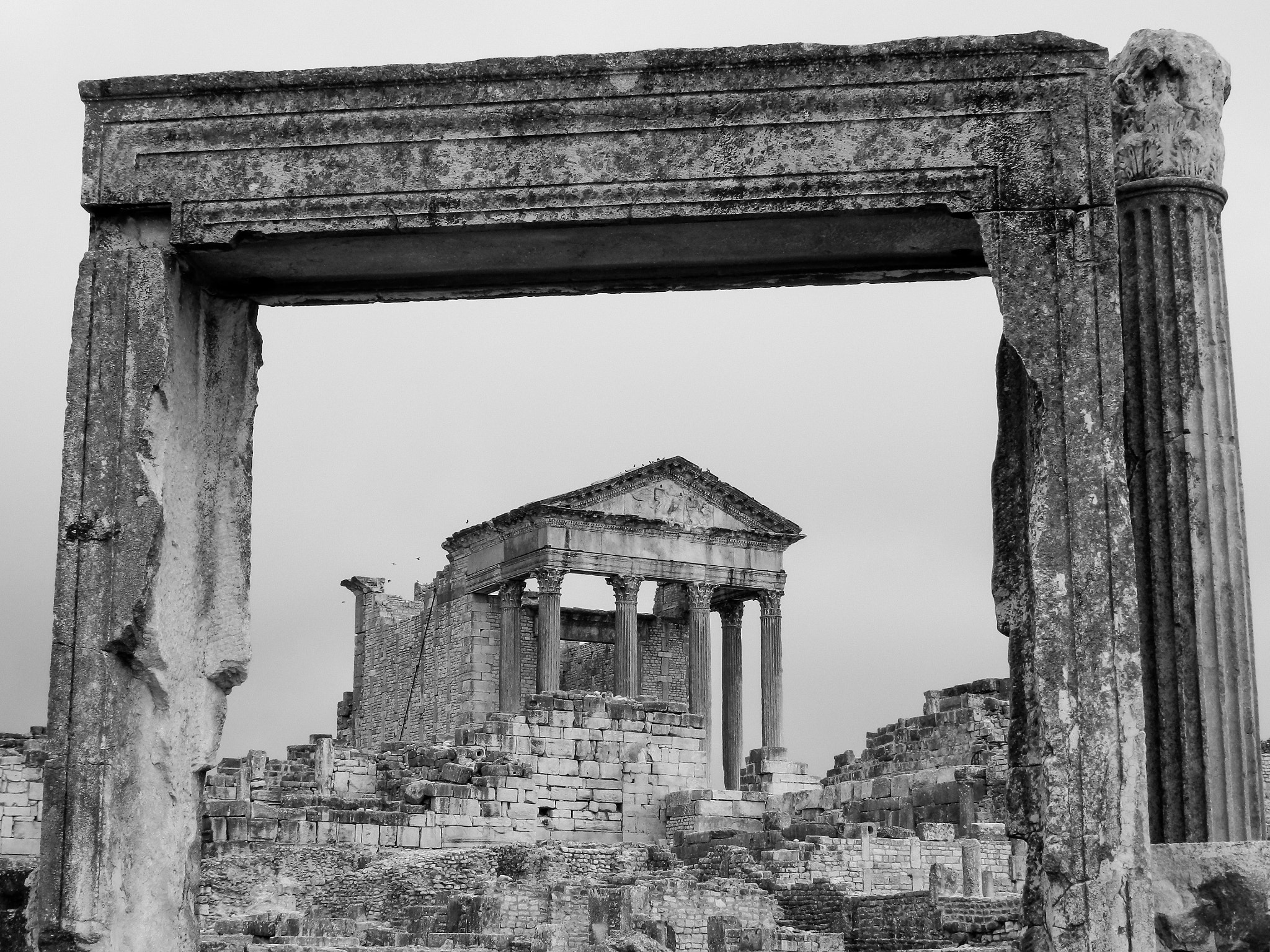 Olympus SZ-30MR sample photo. Roman temple photography