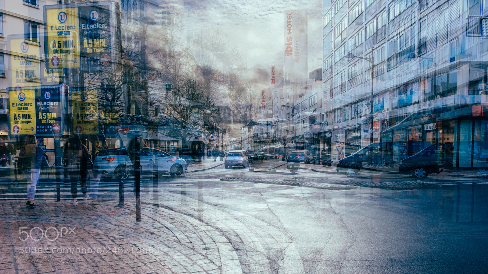 Fujifilm X-T20 sample photo. Châteauroux distortion photography