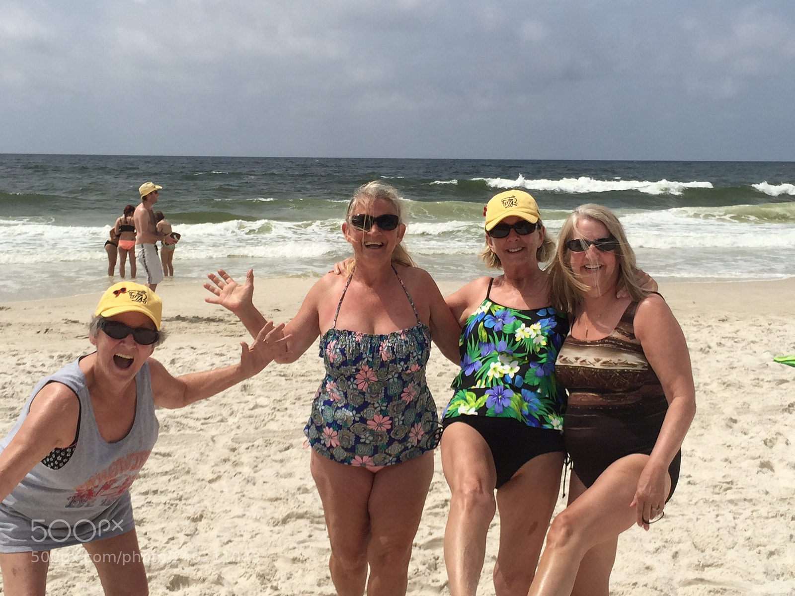 Apple iPhone 6 Plus sample photo. Ladies at the beach photography