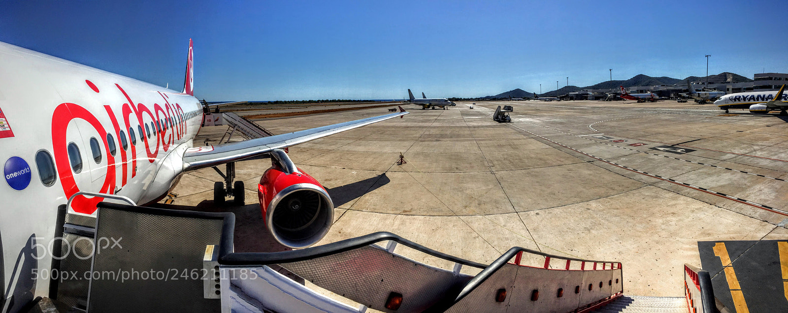 Apple iPhone 6 sample photo. Bernds airports photography