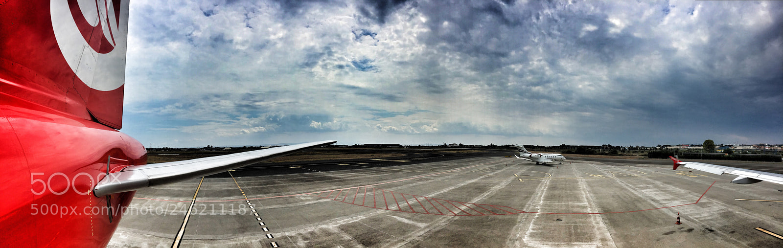 Apple iPhone 6 sample photo. Bernds airports photography