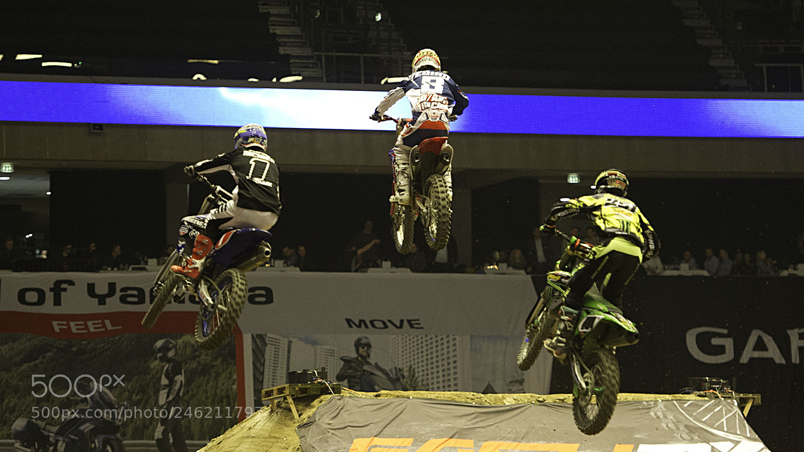 Nikon D3S sample photo. Stemningsbilled ved yamaha supercross photography