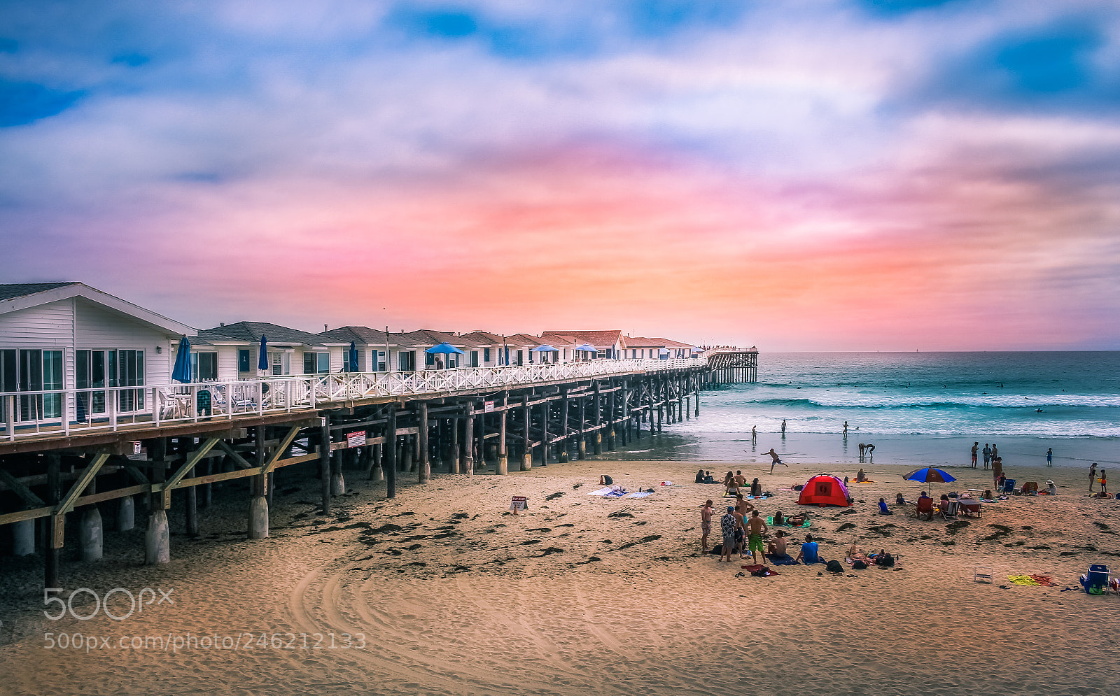 Canon EOS 700D (EOS Rebel T5i / EOS Kiss X7i) sample photo. A pier at sunset photography