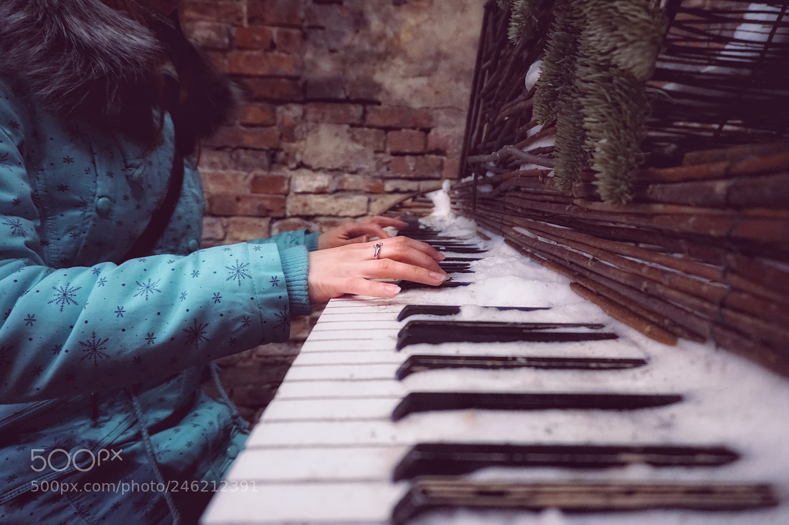 Sony a5100 sample photo. Winter music photography