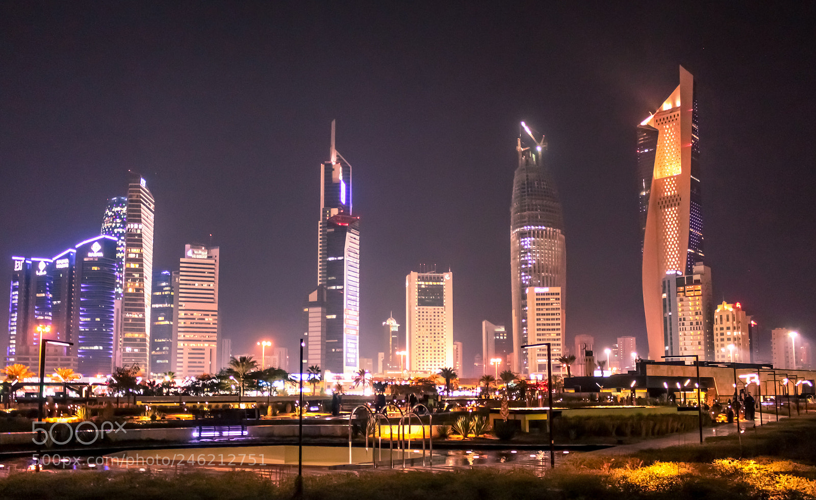 Canon EOS 700D (EOS Rebel T5i / EOS Kiss X7i) sample photo. Kuwait city at night photography