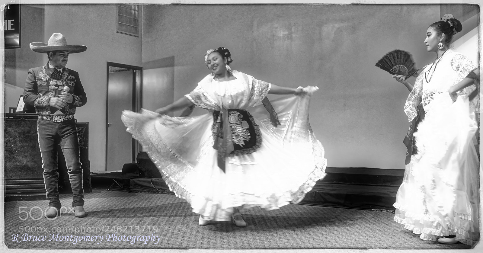 Sony SLT-A99V sample photo. Folklore dancers performing in photography