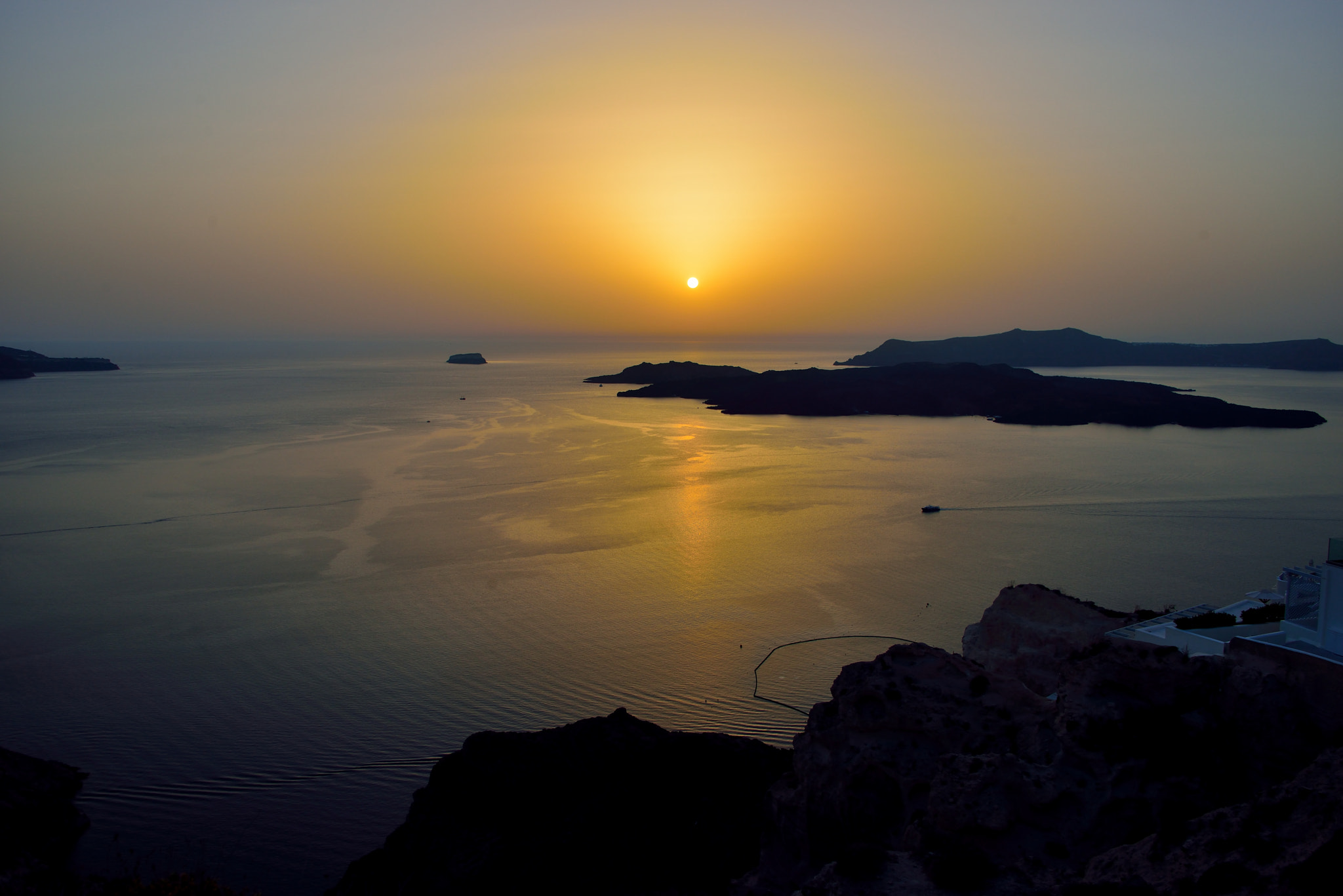 Nikon D800 + Nikon AF-S Nikkor 28-300mm F3.5-5.6G ED VR sample photo. Greece santorini sunset on the caldera photography