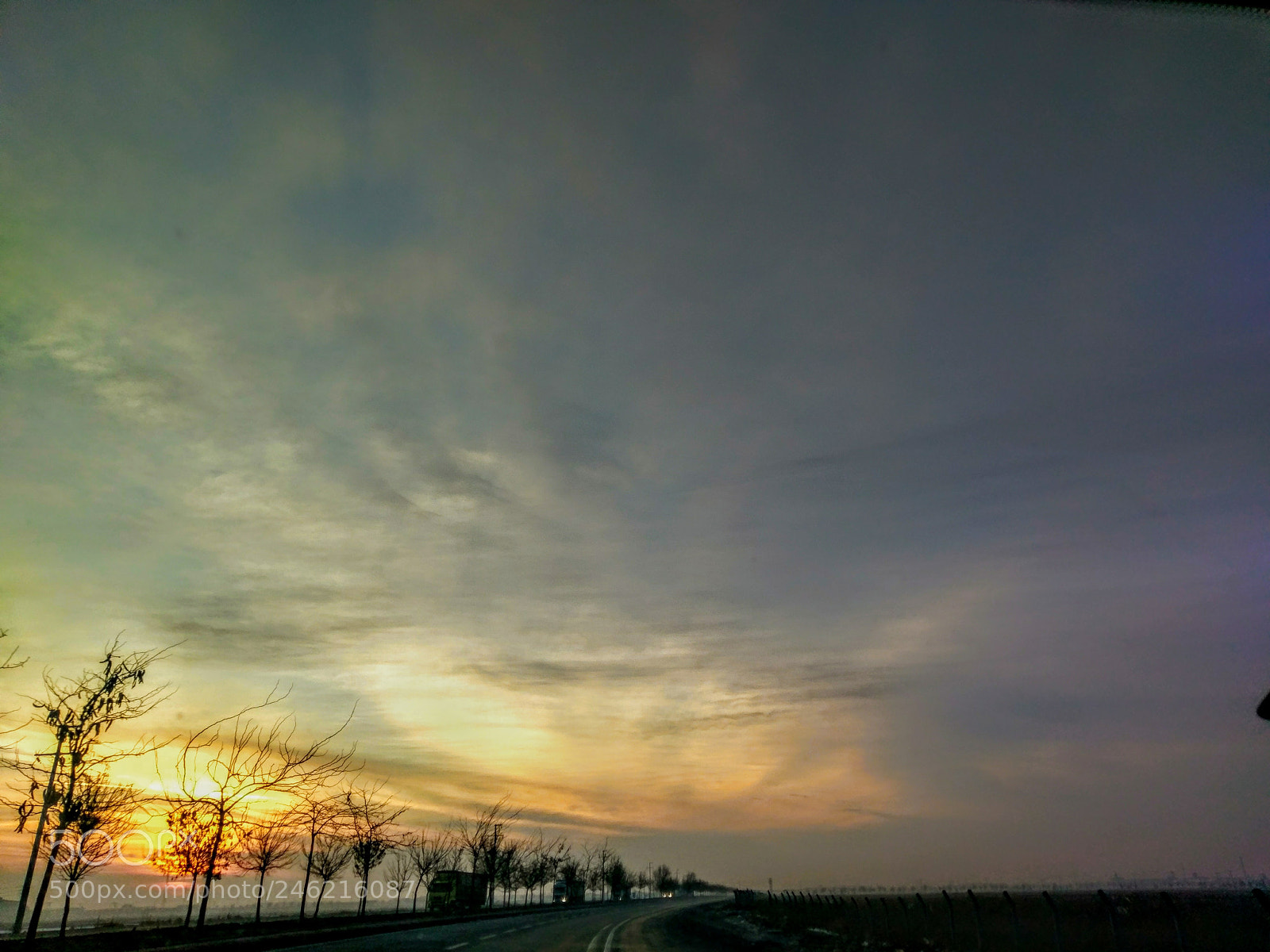 HTC 10 sample photo. Clourfull sky photography