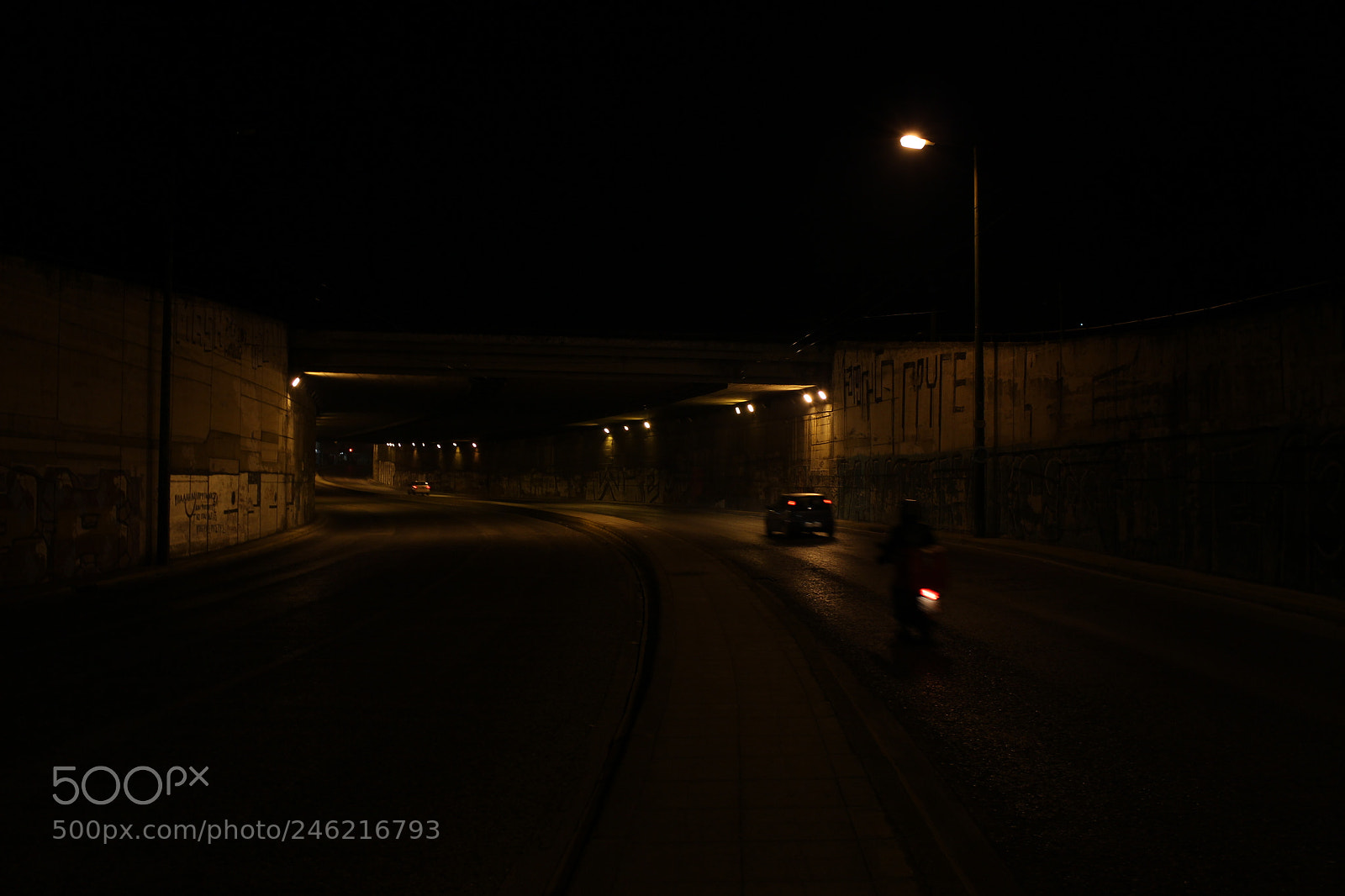 Canon EOS 600D (Rebel EOS T3i / EOS Kiss X5) sample photo. Underway photography