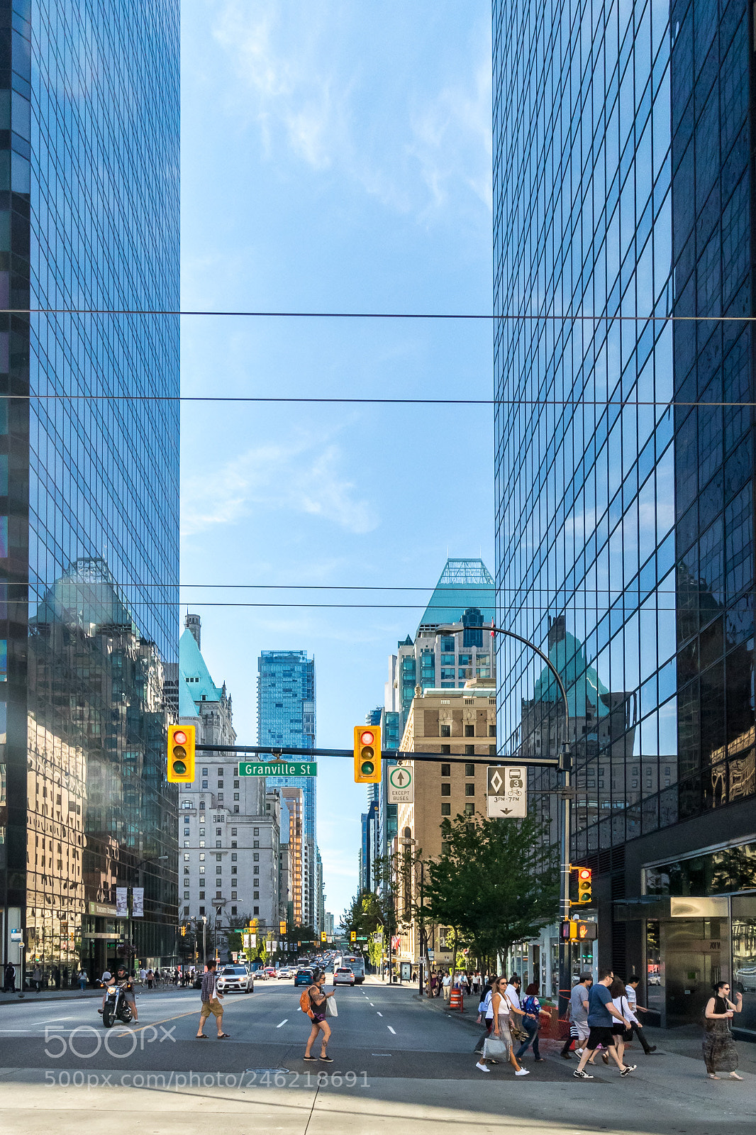 Canon EOS 7D Mark II sample photo. Granville st. photography