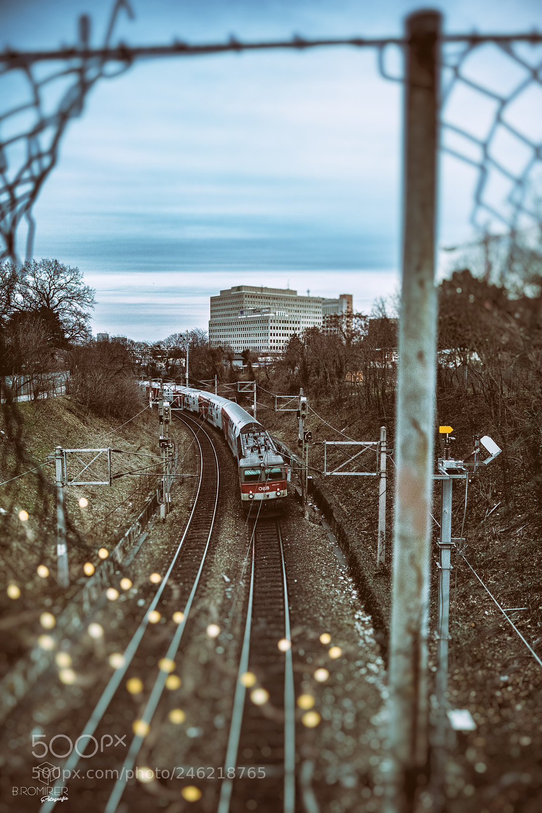 Fujifilm X-T2 sample photo. Citytrain photography