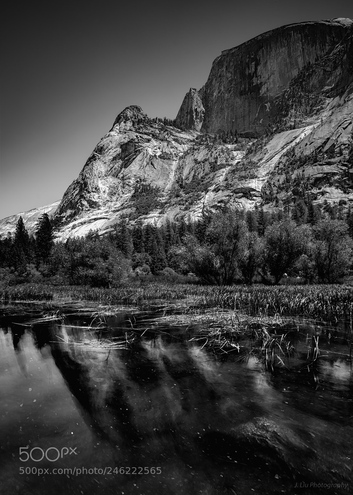 Sony a7R II sample photo. Yosemite high noon bw 8 photography