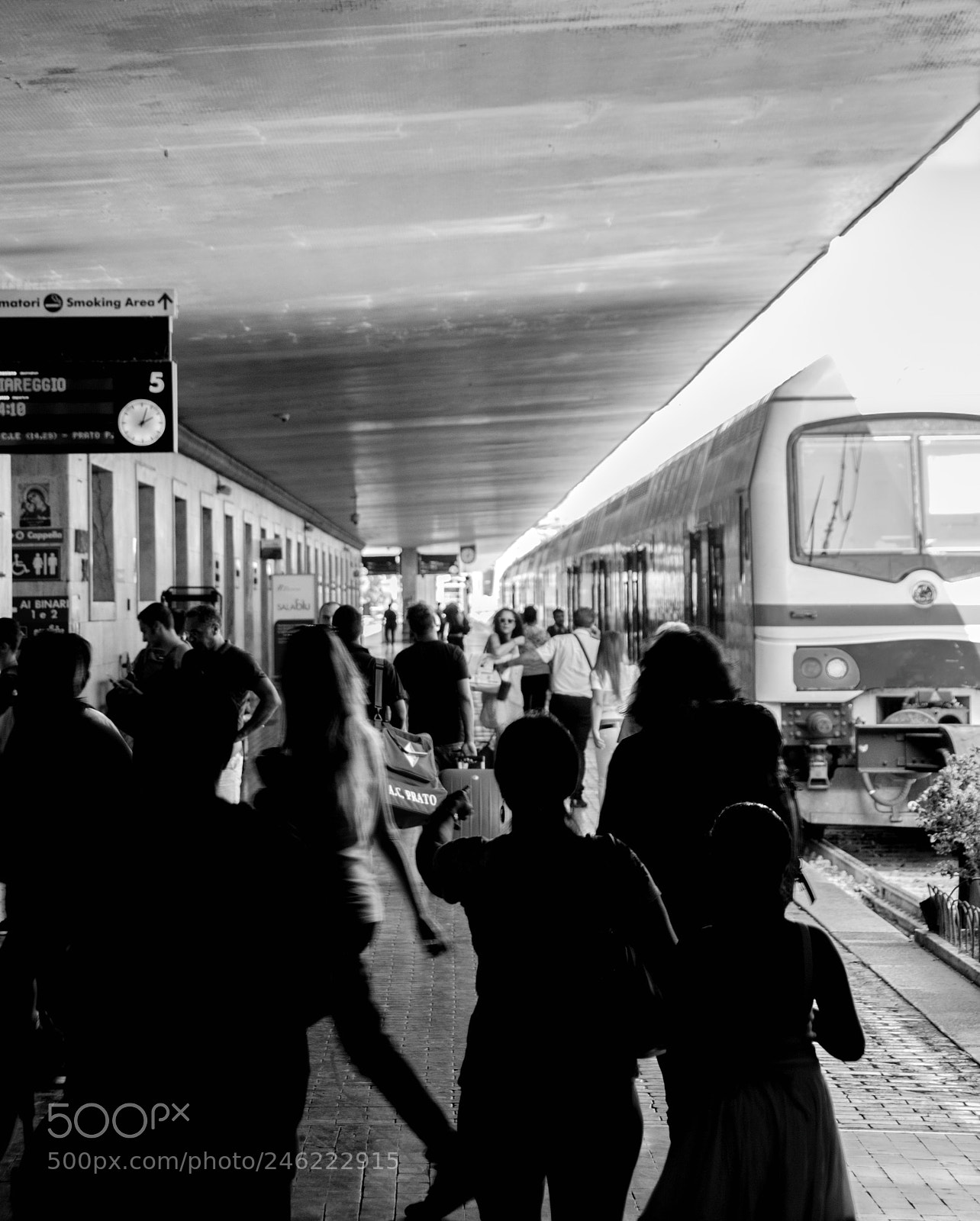 Nikon D300 sample photo. Florence station photography