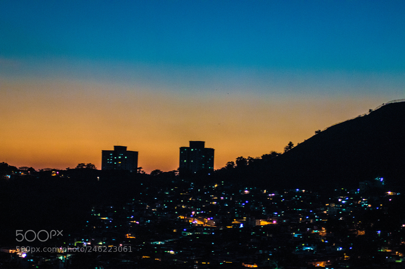 Nikon D3200 sample photo. The evening photography