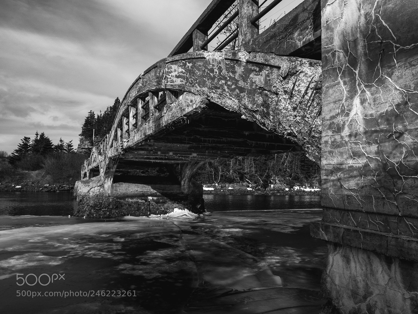 Panasonic Lumix DMC-GX85 (Lumix DMC-GX80 / Lumix DMC-GX7 Mark II) sample photo. Old bridge in new photography