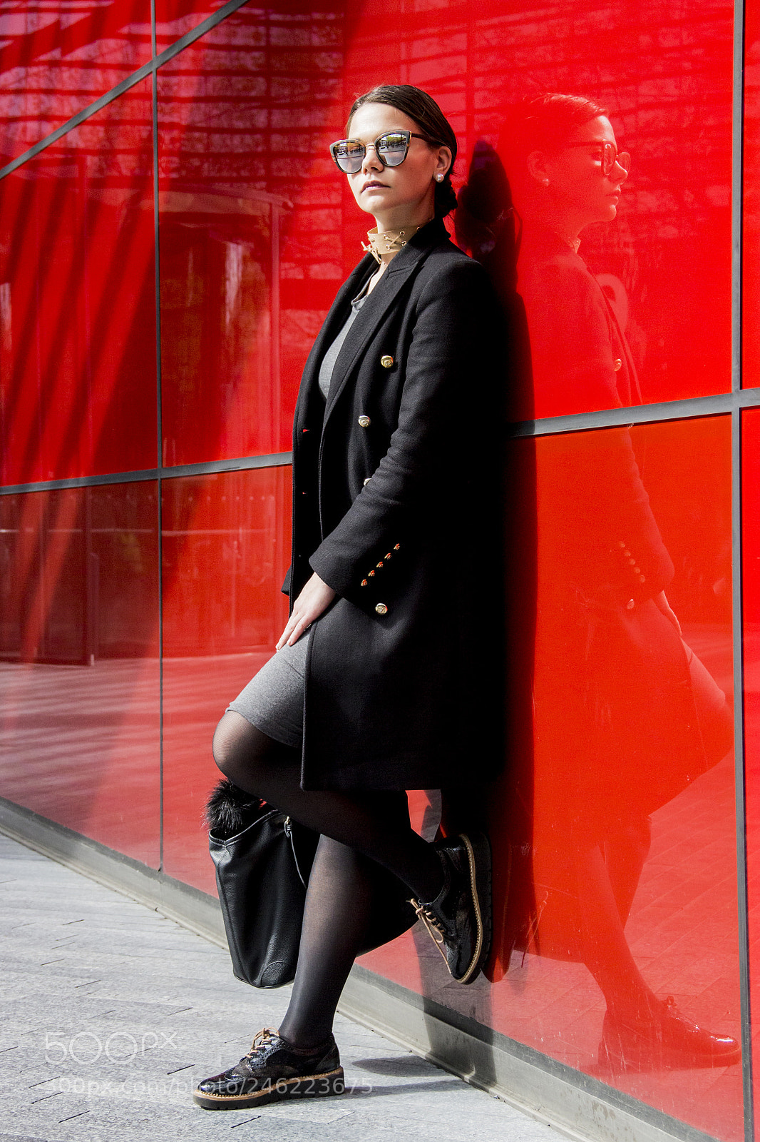 Canon EOS 700D (EOS Rebel T5i / EOS Kiss X7i) sample photo. Red in black photography
