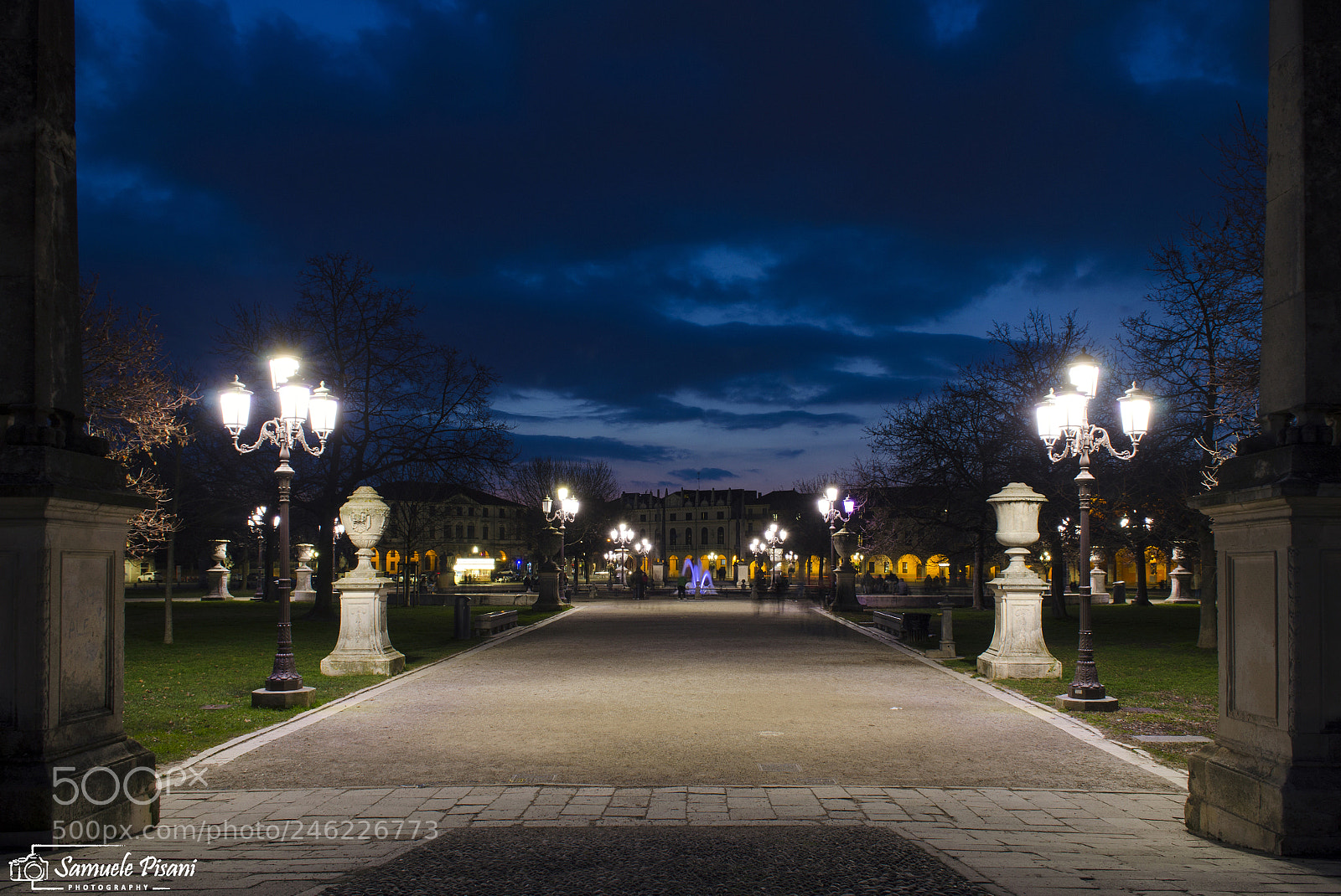 Nikon D5100 sample photo. Benvenuti. prato della valle photography