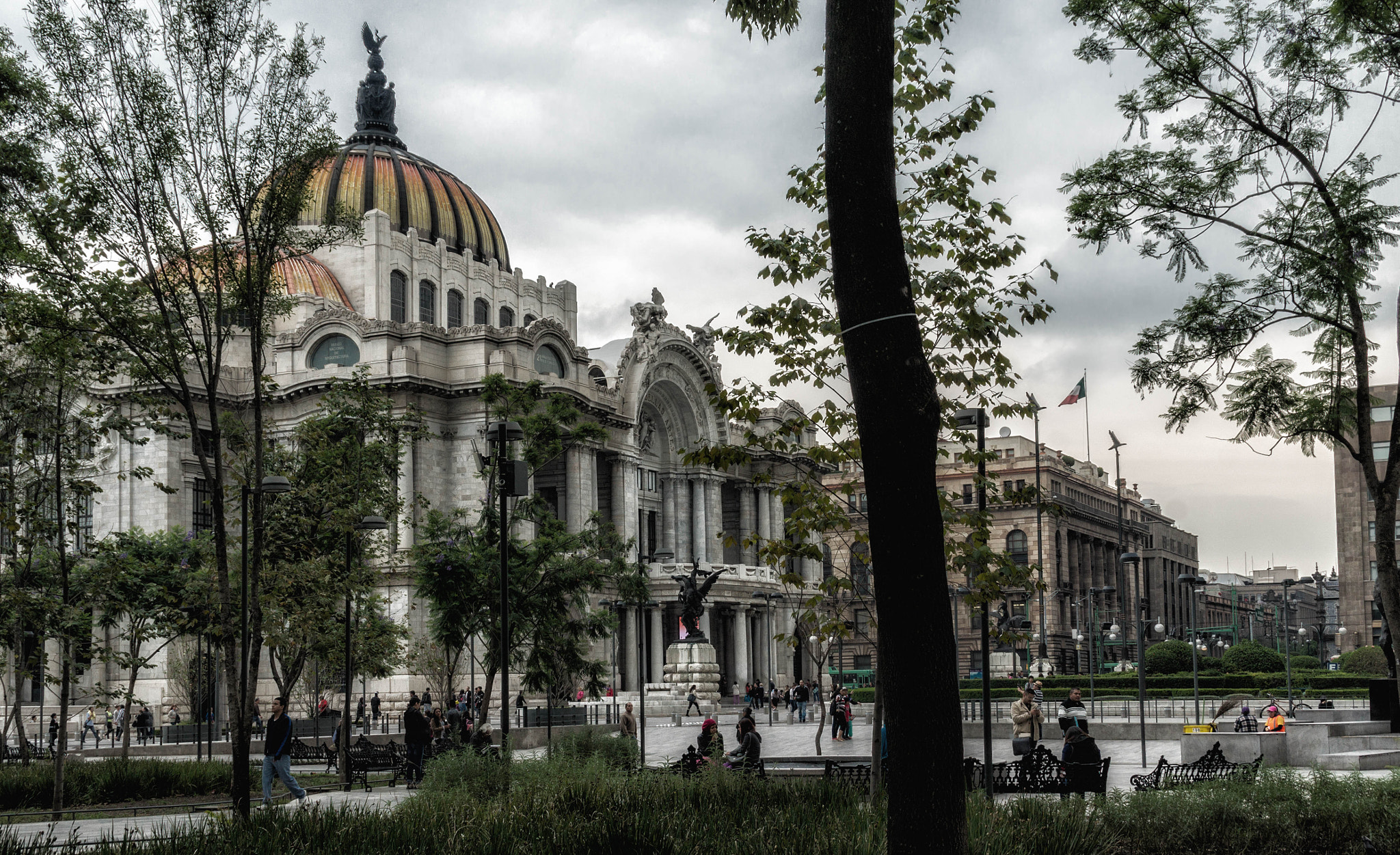 Sony Alpha DSLR-A560 sample photo. Bellas artes photography