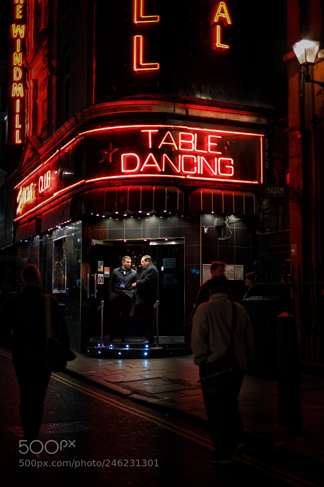 Fujifilm X-T2 sample photo. Doorway tango photography