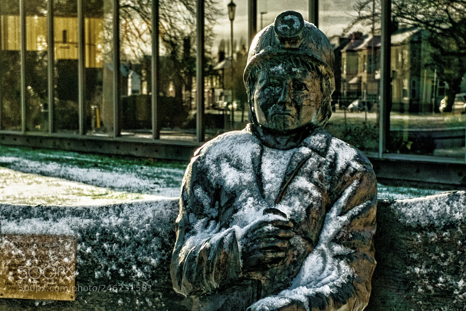 Fujifilm X70 sample photo. Frozen statue photography