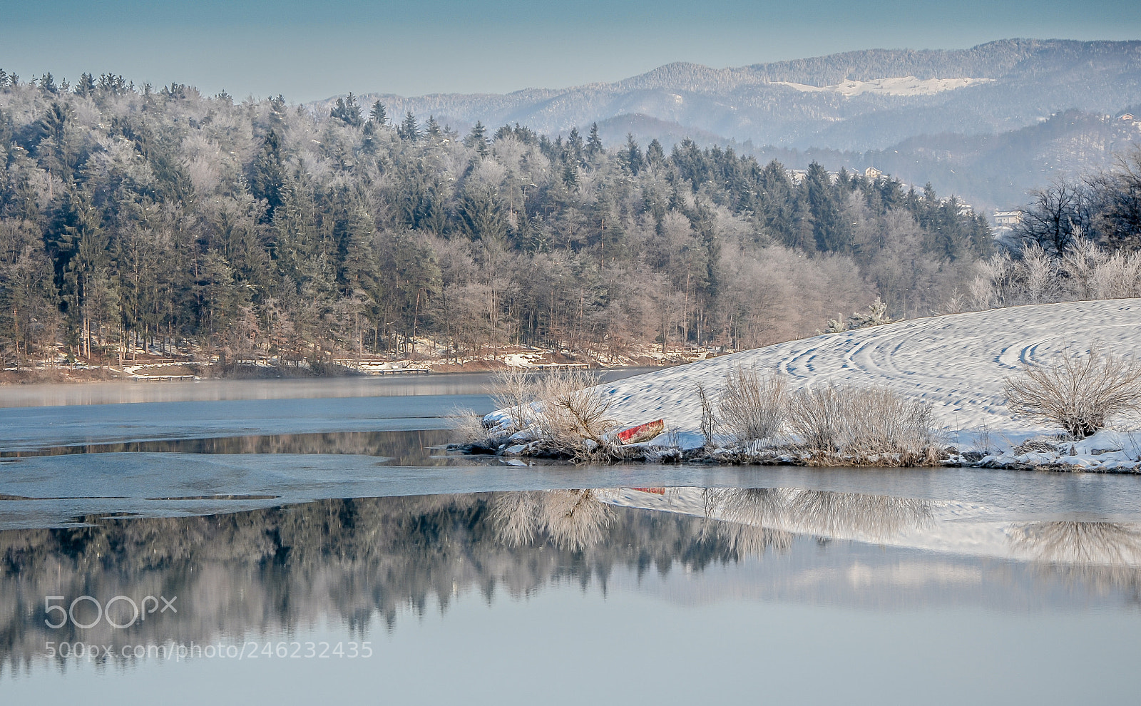 Nikon D5100 sample photo. Freezing morning photography