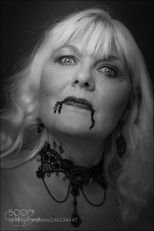 Nikon D800 sample photo. Scary woman /bw) photography