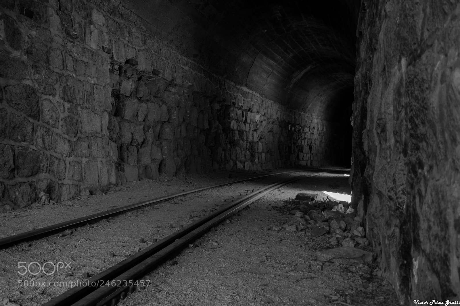 Nikon D7200 sample photo. Railway tunnel photography