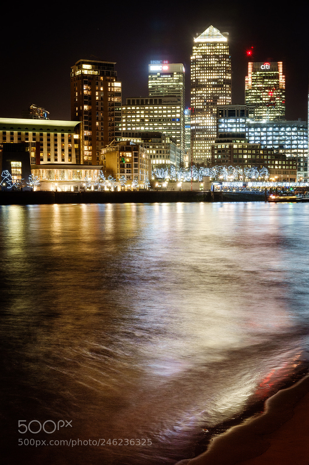 Fujifilm FinePix X100 sample photo. Canary warf financial district photography